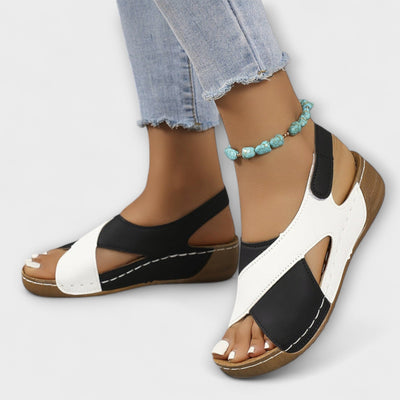 Aby Hiking Sandals