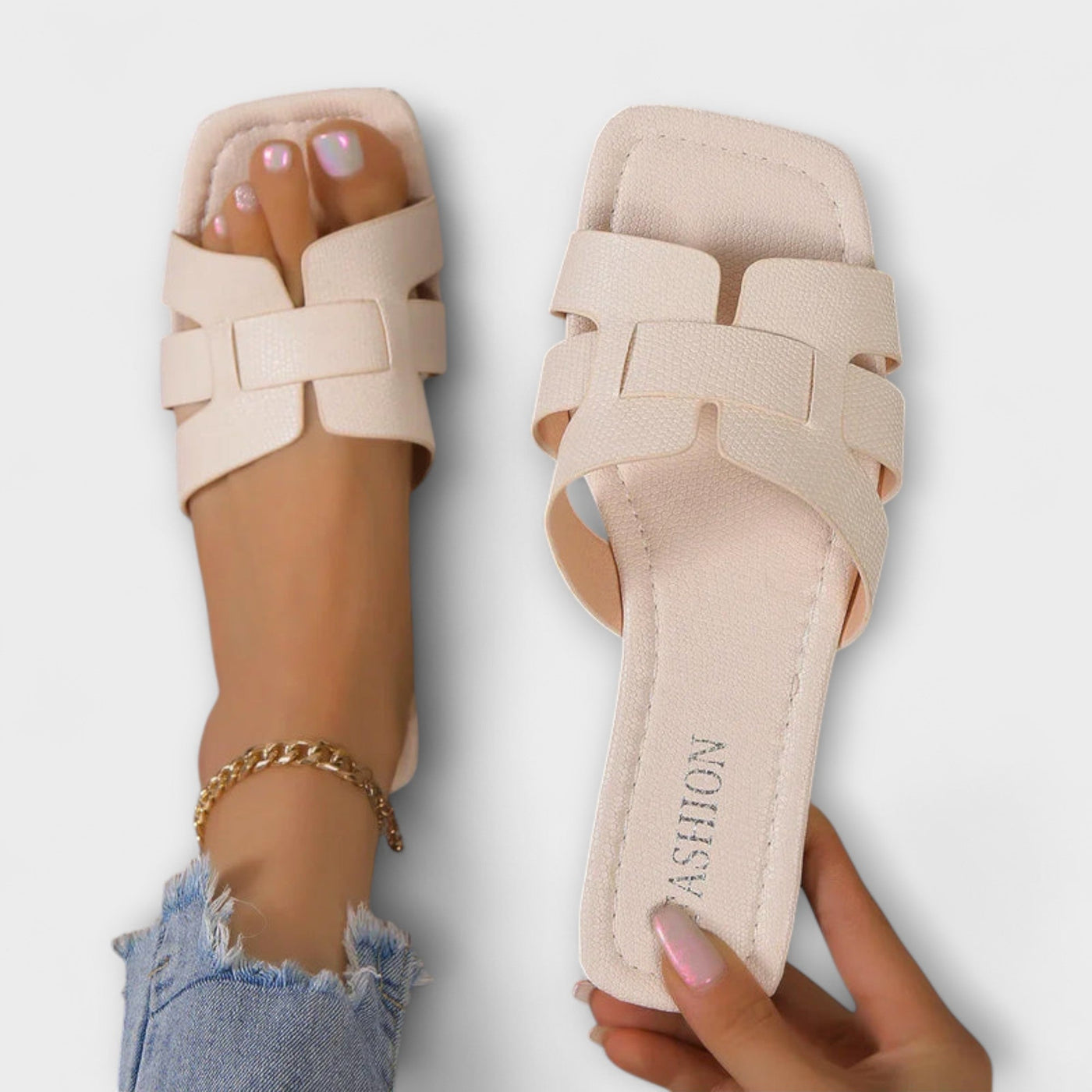 Diva Flat Sandals