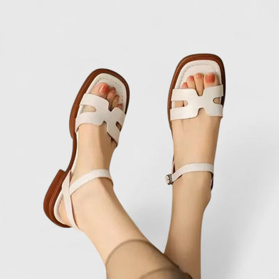 Deliane Flat Sandals