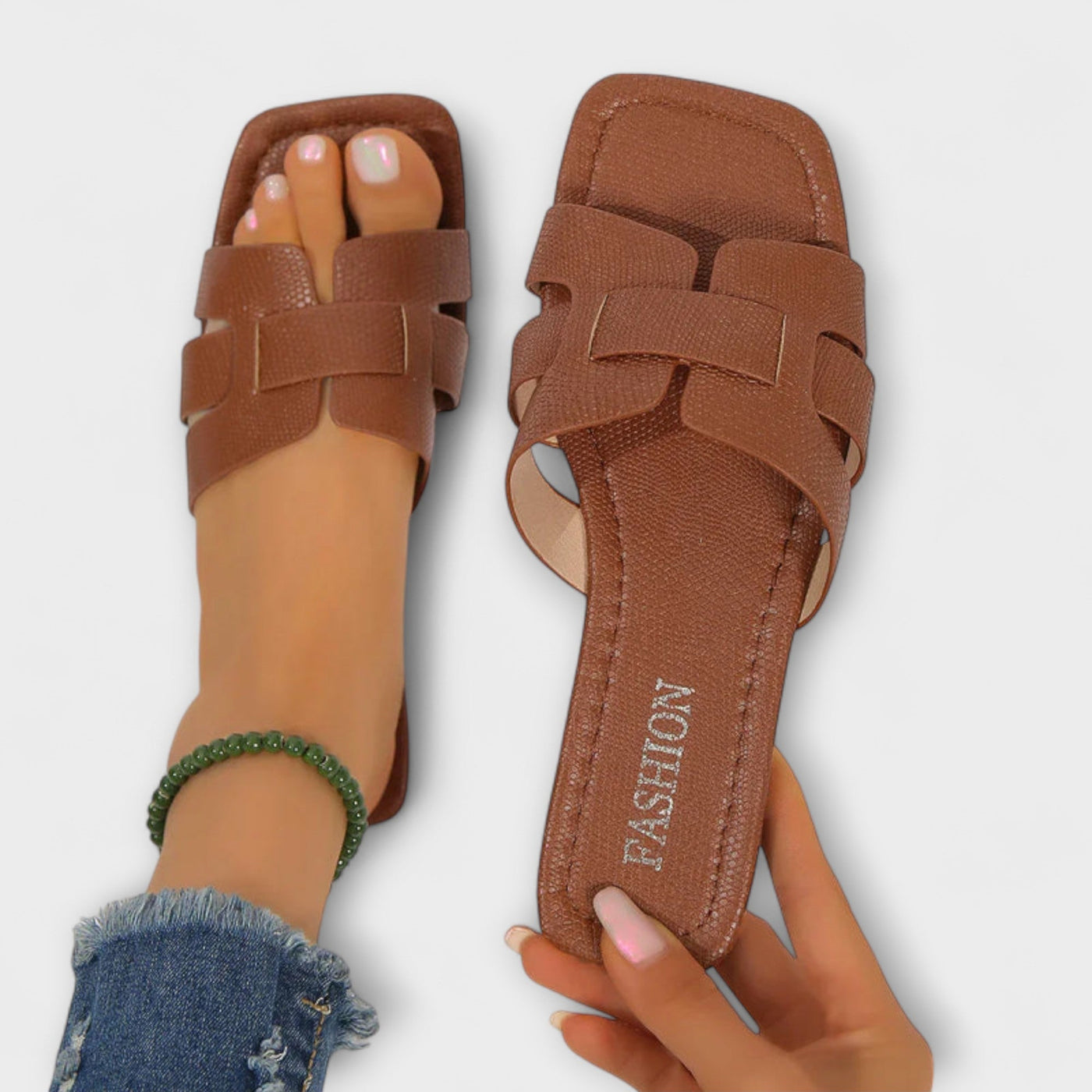 Diva Flat Sandals