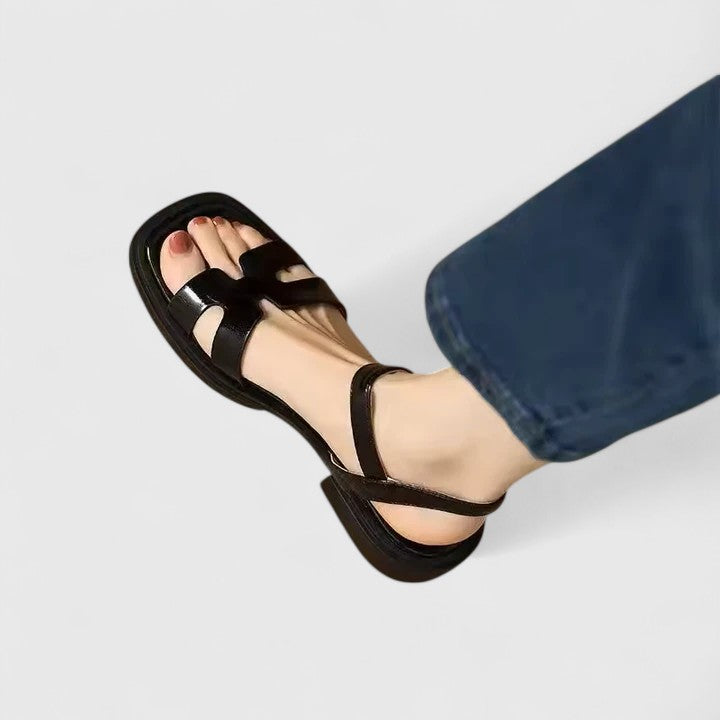 Deliane Flat Sandals