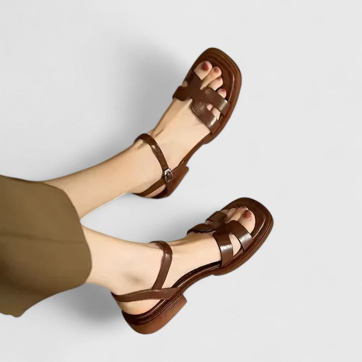 Deliane Flat Sandals