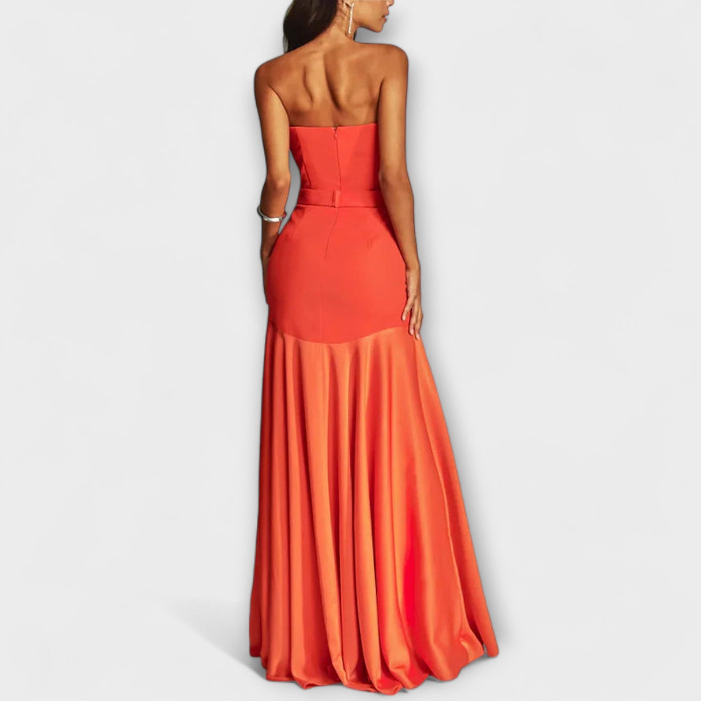 Vada - Schulterfreies Maxikleid mit V-Ausschnitt