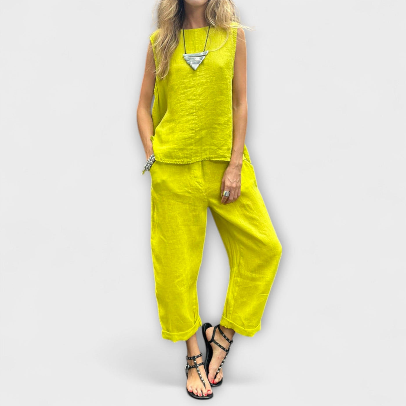 Jennifer Outfit