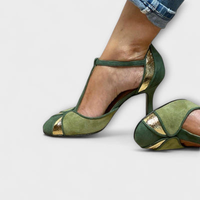 Alona Patchwork Pumps